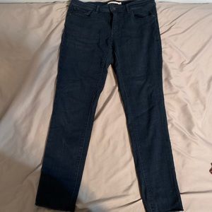 Levi’s Skinny Jeans 711